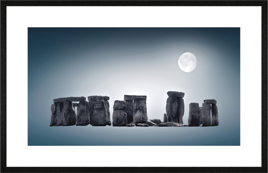 Main image Under the Full Moon