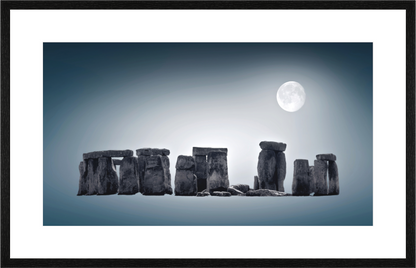 Main image Under the Full Moon